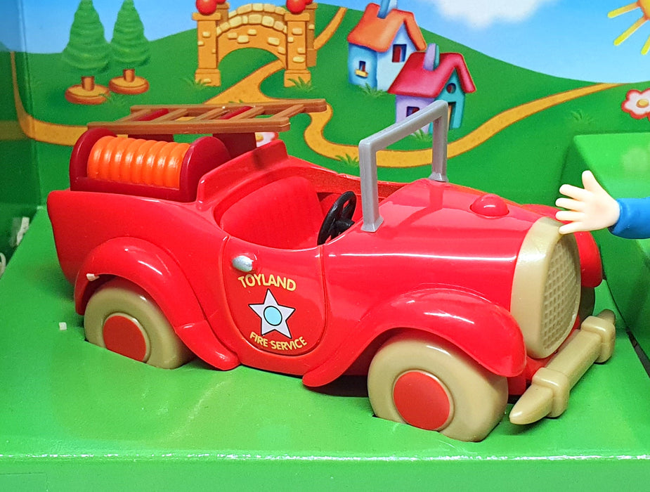 Corgi 69004 Appx 11cm Long - Noddy In Toyland Fire Engine Car & Big Ears - Red