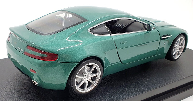 Hot Wheels 1/18 Scale Diecast H3068 - Aston Martin V8 Vantage - Green