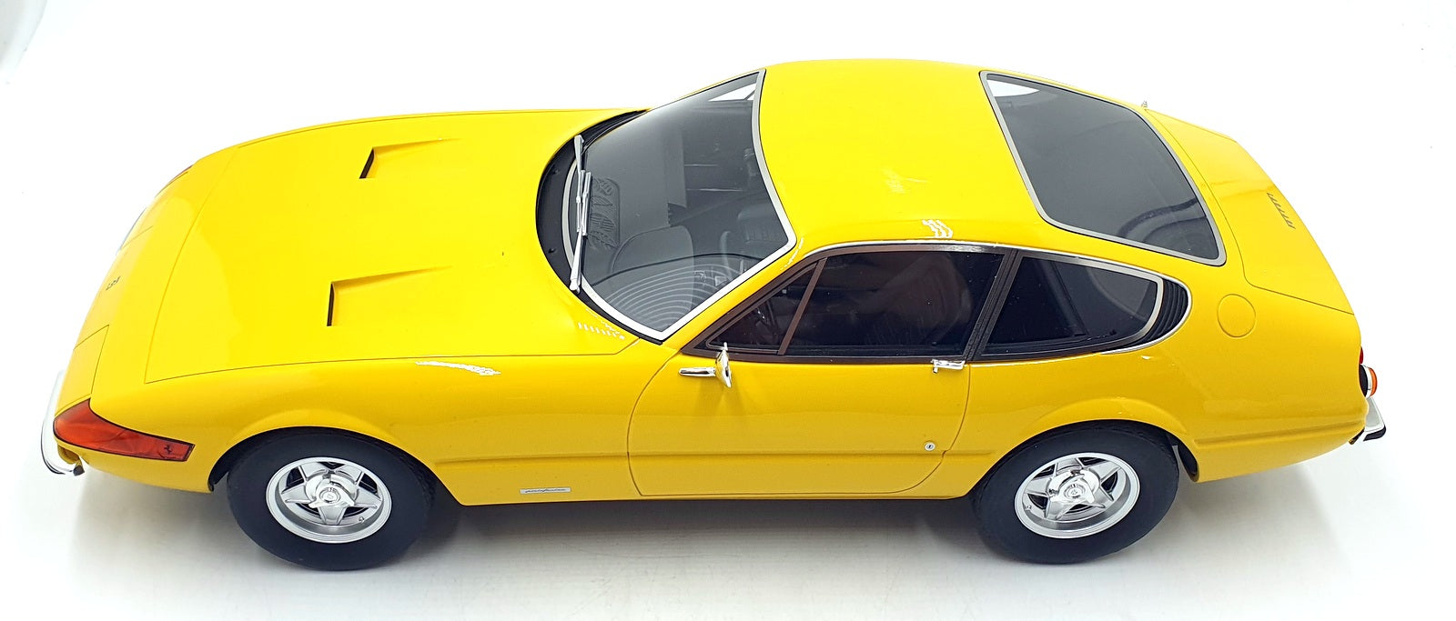 GT Spirit 1/12 Scale Resin ZM093 - Ferrari 365 GTB Daytona - Yellow