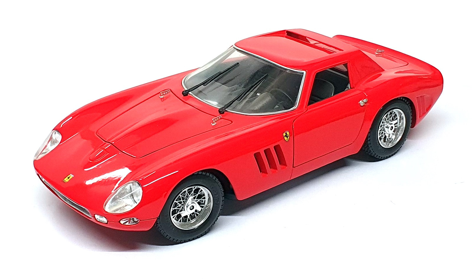 Guiloy 1/18 Scale Diecast 251025E - 1964 Ferrari 250 GTO - Red