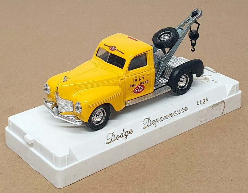 Solido 1/43 Scale 4424 - Dodge Depanneuse Wrecker Truck (STP) Yellow