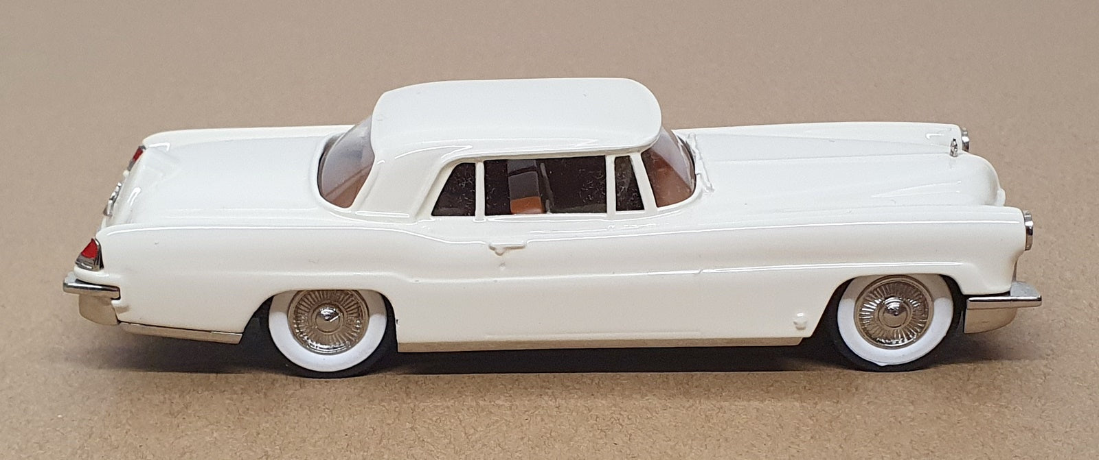 Brooklin Models 1/43 Scale BRK11a - 1957 Lincoln Continental - White