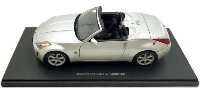 Autoart 1/18 Scale 77376 - Nissan Fairlady Z Roadster RHD - Diamond Silver