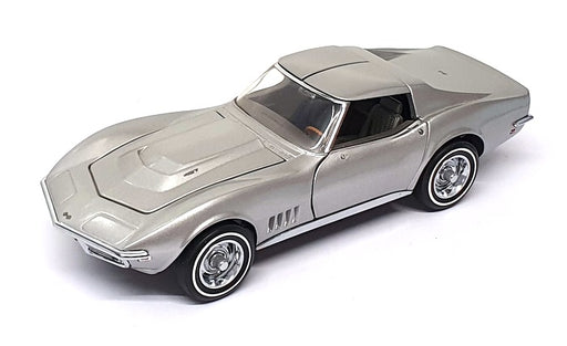 Franklin Mint 1/24 Scale B11E042 1968 Chevrolet Corvette Sport Coupe Silver Grey