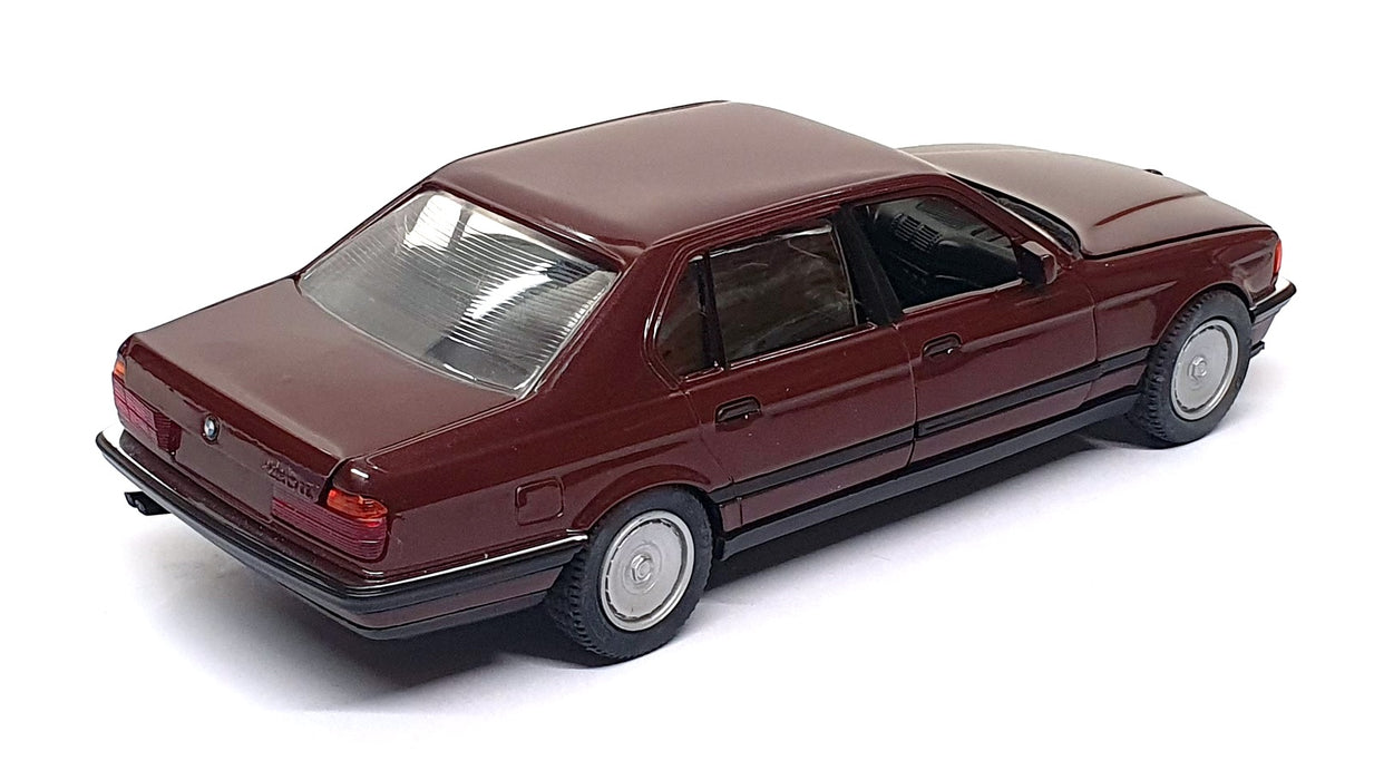 Schabak 1/24 Scale Diecast 1620 - BMW 750iL - Maroon