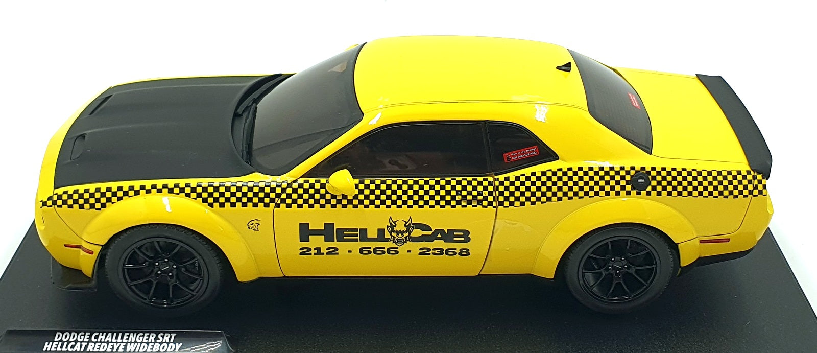 Solido 1/18 Scale Diecast S1805716 - 2023 Dodge Challenger SRT Hellcat Wide Boy