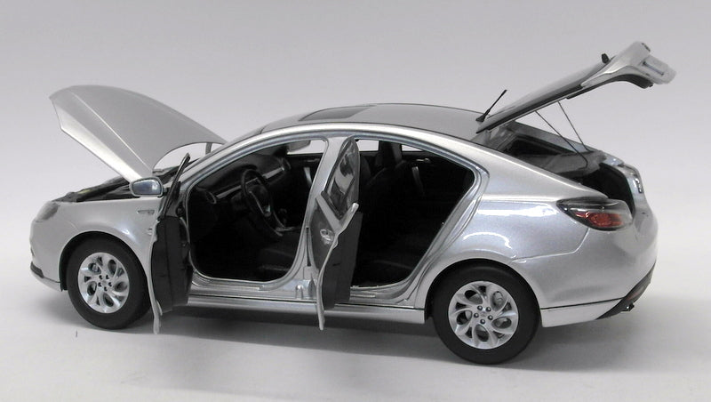 MG Motor UK 1/16 Scale Diecast - SOPS1960A-SIR MG 6 Silver Saloon