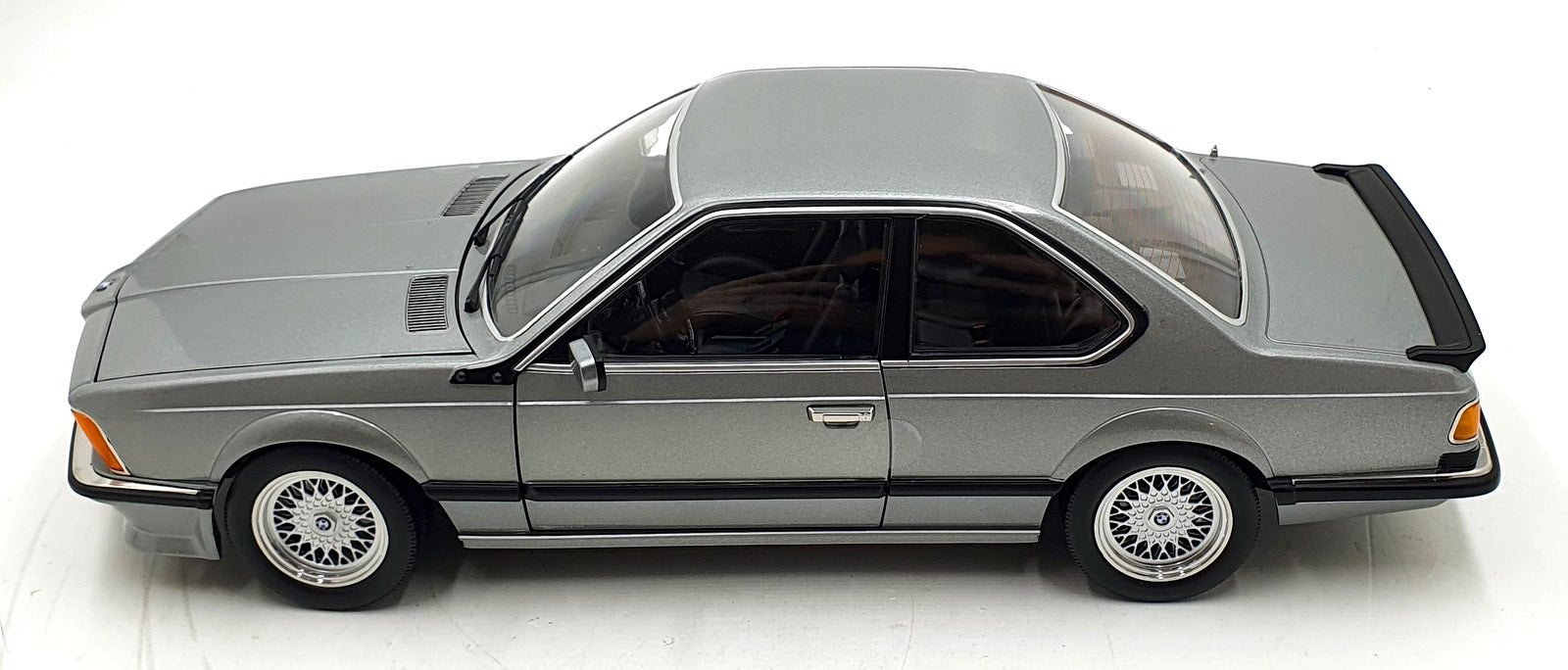 KK Scale 1/12 Scale KKDC120162 - BMW 6 Series E24 M635 CSI Coupe 1987 Grey