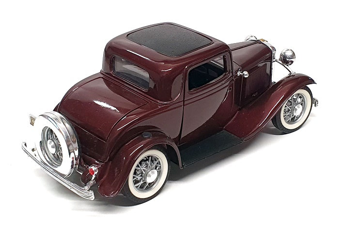 Road Signature 1/18 Scale 2625J - 1932 Ford 3-Window Coupe - Maroon
