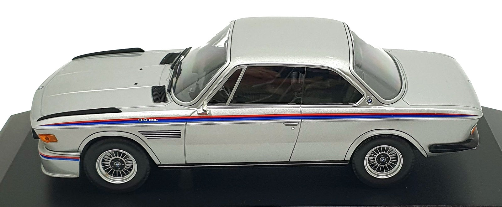 Minichamps 1/18 Scale 155 028135 - 1973 BMW 3.0 CSL - Silver