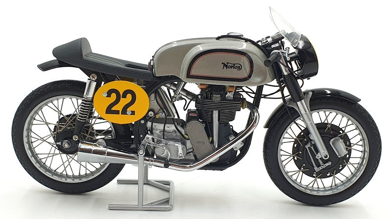 Minichamps 1/12 Scale Diecast 122 132400 - Norton Manx Ray Petty 1960