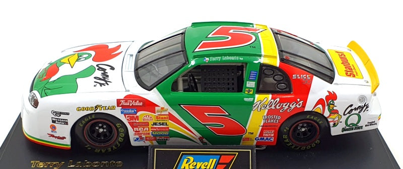Revell 1/24 Scale 3930 - Chevrolet #5 Kelloggs - Terry Labonte
