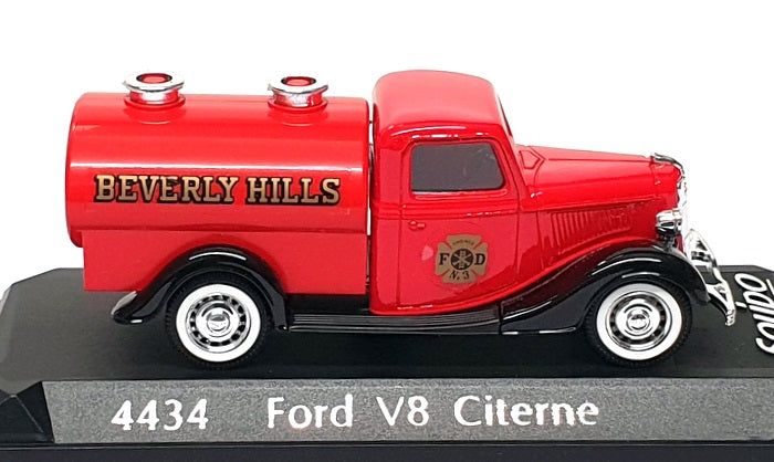 Solido 1/43 Scale 4434 - Ford V8 Fire Tanker Truck Beverly Hills - Red