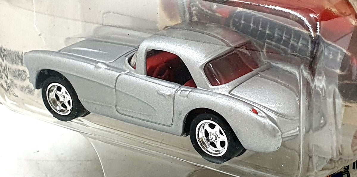 Johnny Lightning 1/64 Scale 992-01 - 1957 Chevrolet Corvette - Silver