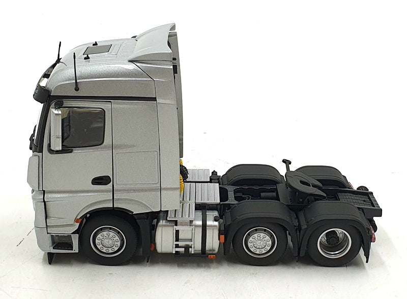 Marge Models 1/32 Scale - 1908-03 Mercedes Benz Actros Streamspace 6x2 Truck