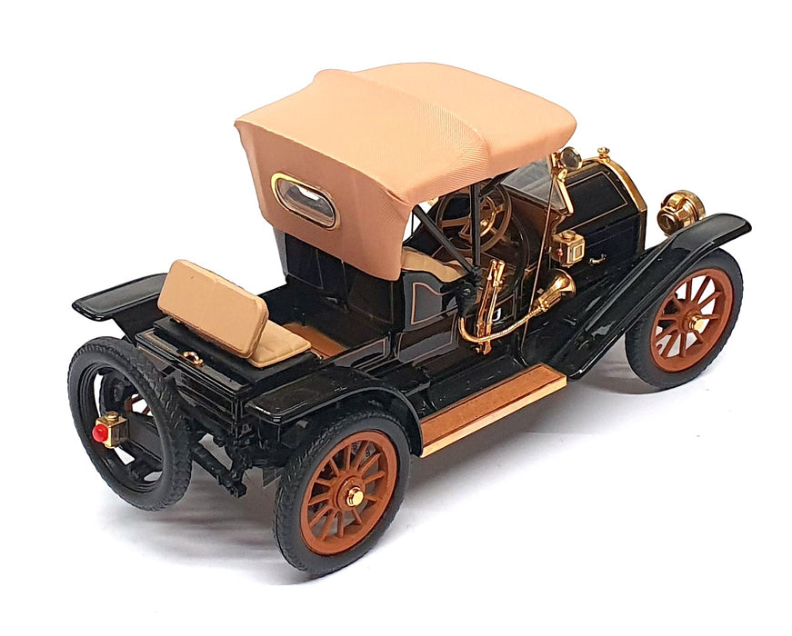 Franklin Mint 1/24 Scale 17626K - 1910 Cadillac Model Thirty Roadster - Black 