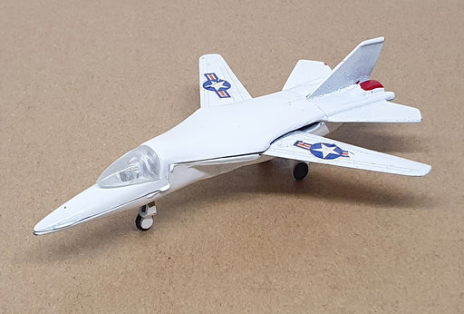 Aviones Diecast 110 - General Dynamics F 111 Swing Wing Fighter Jet - White
