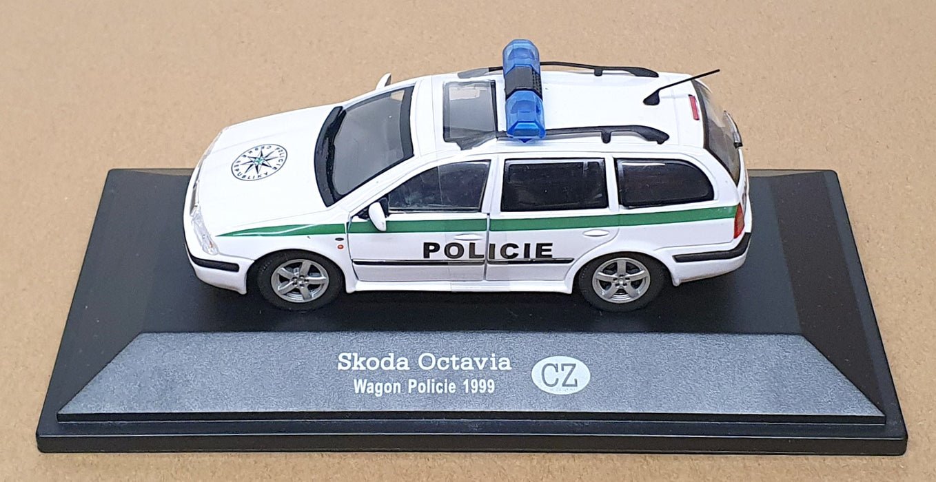 Altaya 1/43 Scale 21125 - 1999 Skoda Octavia Police Car (CZ Policie) White
