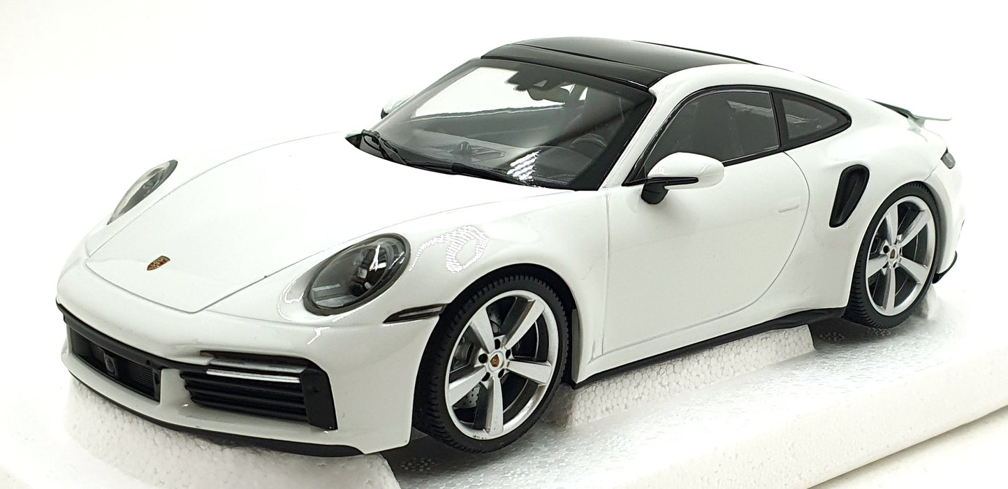Minichamps 1/18 scale WAP 021 162 ORT RB - Porsche 911 Turbo S - White