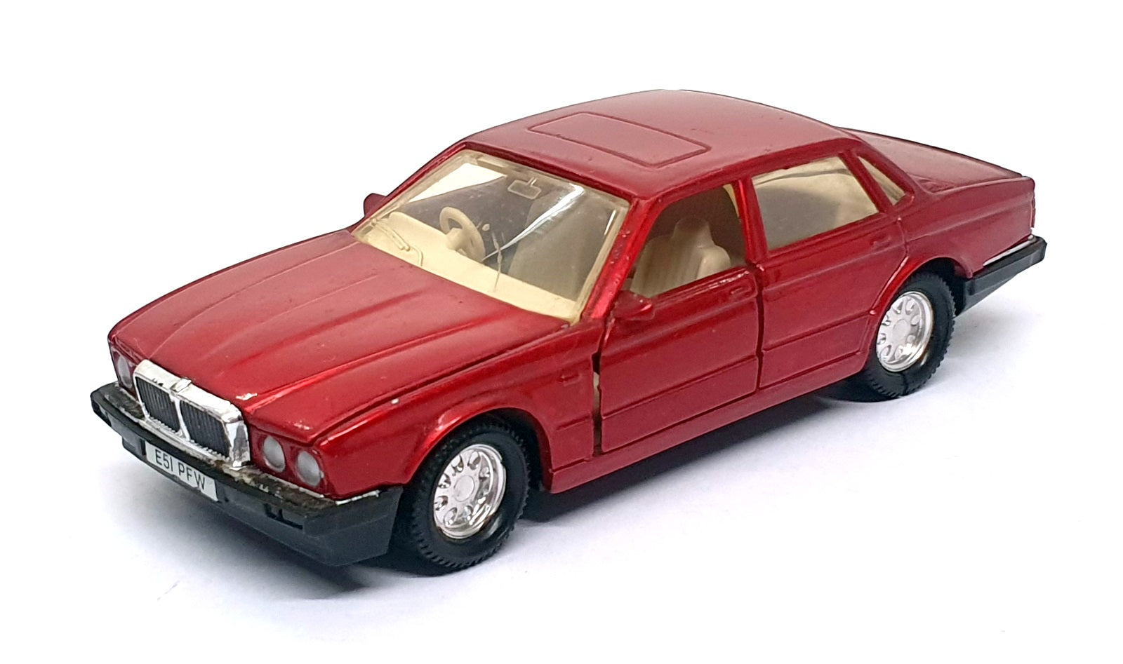 Matchbox 13cm Long Diecast K146 - Jaguar XJ6 - Met. Red
