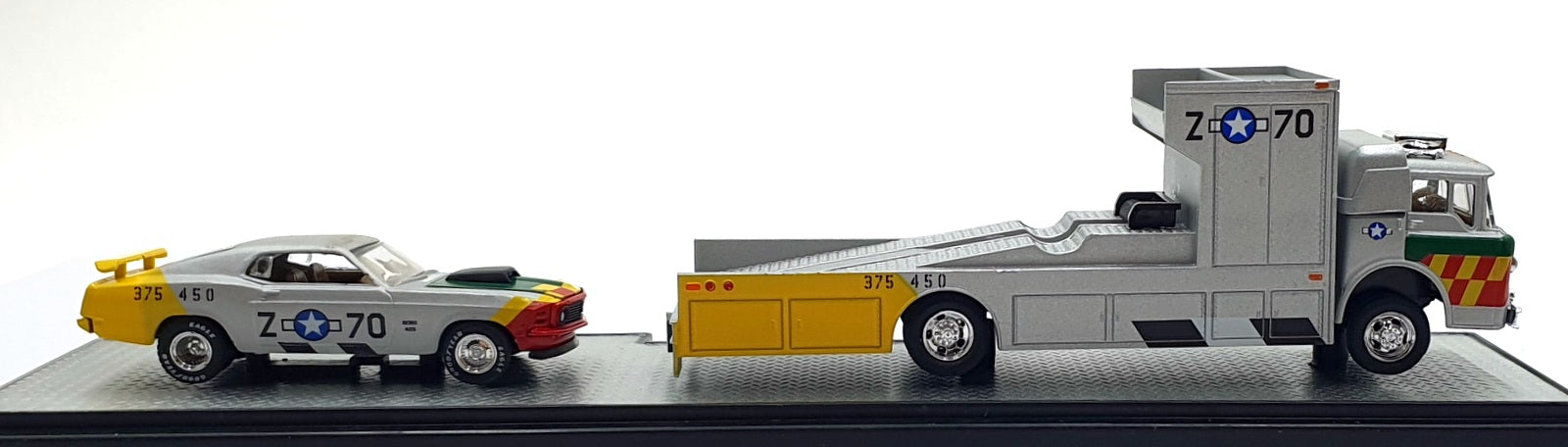 Castline M2 Machines 1/64 Scale R48 - 1970 Ford C-950 & Mustang BOSS 429 Silver