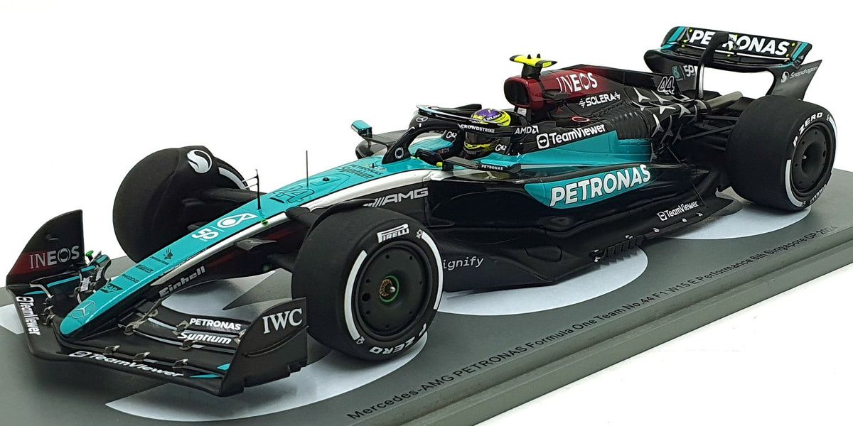 Spark 1/18 Scale 18S667 Mercedes AMG Petronas F1 #44 6th S'pore GP