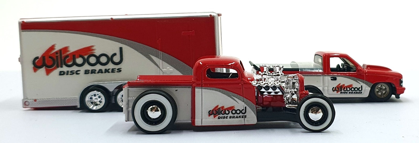 Maisto 1/64 Scale Diecast 11404 1993 Chevrolet 454 SS Pick Up/'36 Chevvy Pick Up