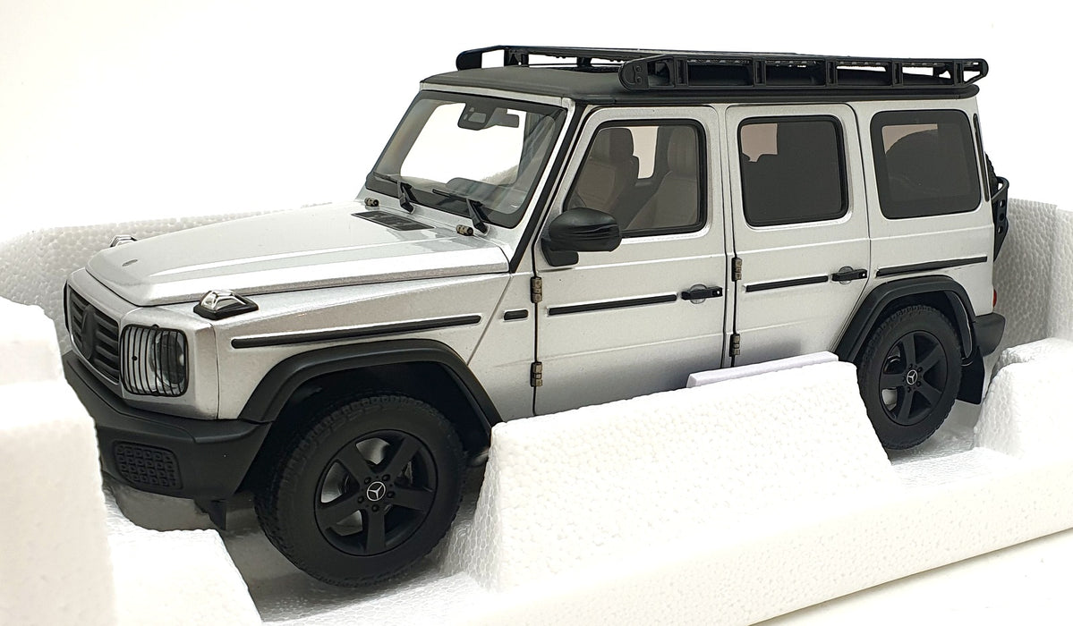 Norev 1/18 Scale Diecast 183030 - 2024 Mercedes-Benz G Class Professional