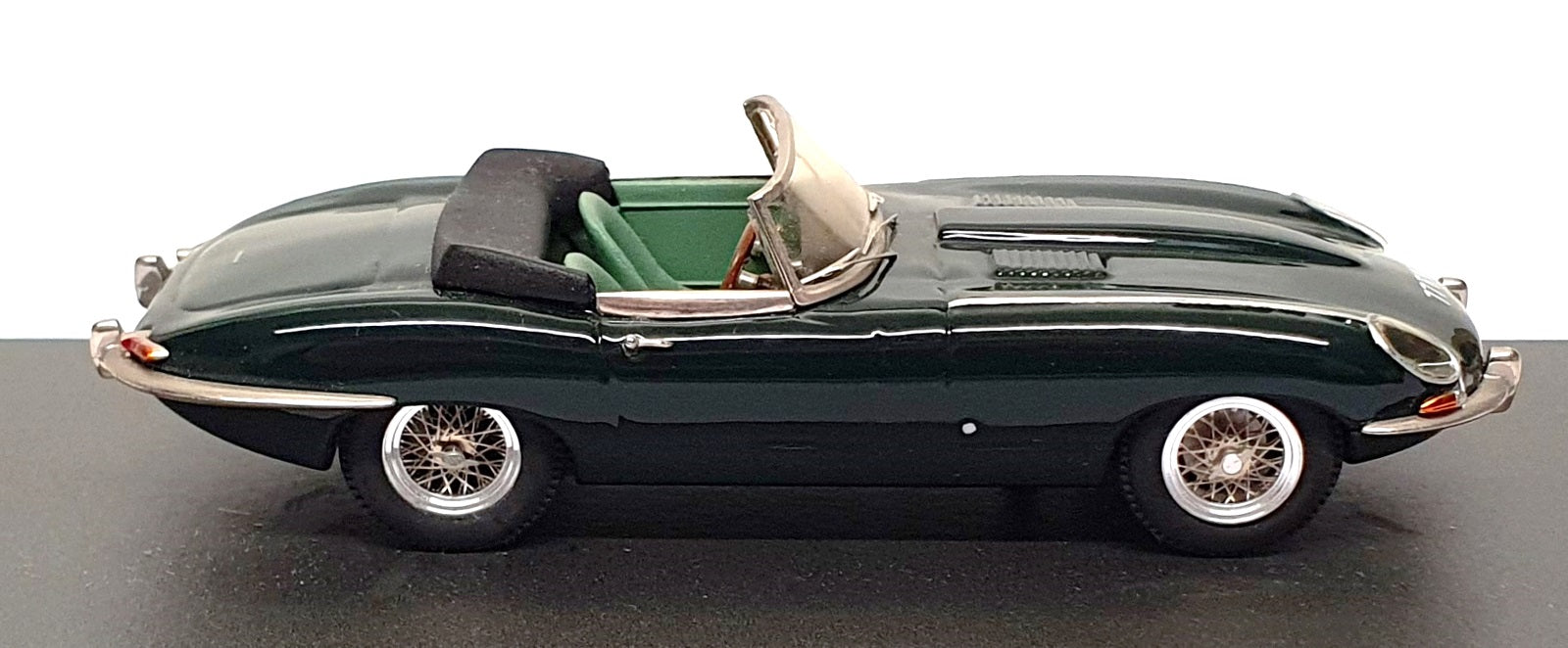 SMTS 1/43 Scale CL81a - Jaguar E-Type Series 1 Roadster - Green