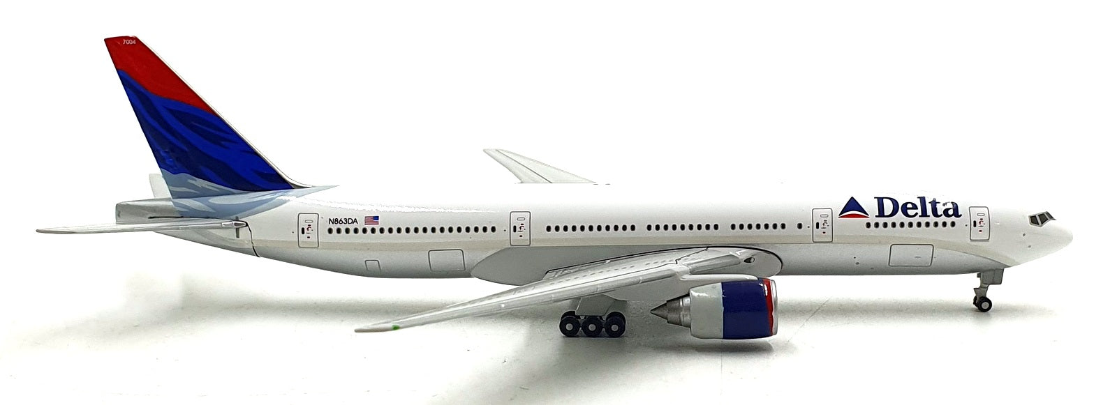 Gemini Jets 1/400 Scale GJDAL090 - Delta Boeing 777-200 Aircraft