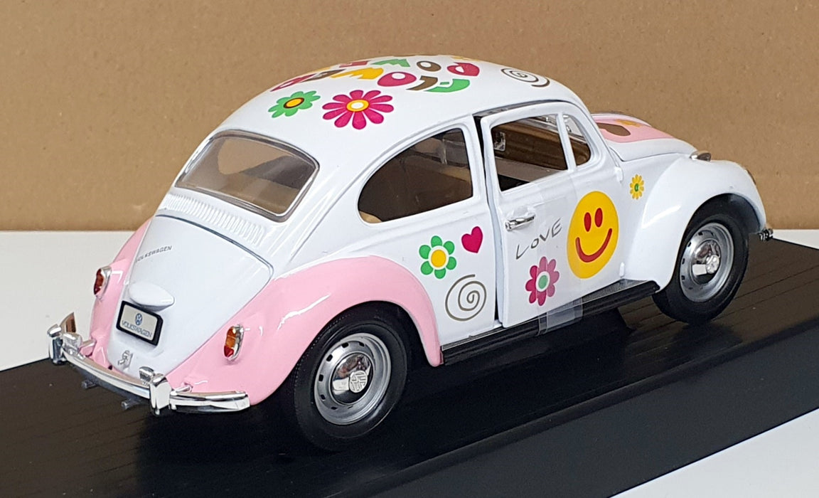 Road Signature 1/18 Scale 92079 - 1967 Volkswagen Beetle - Flower Power White