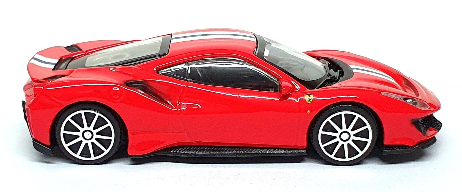 Burago 1/43 Scale Diecast 18-36000 - Ferrari Pista - Red