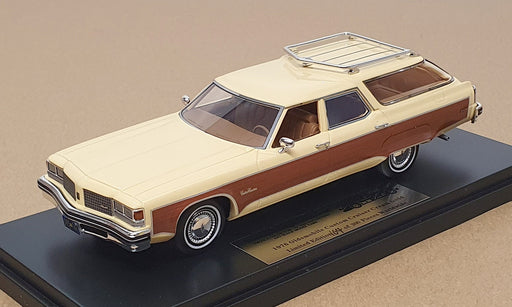 Goldvarg 1/43 Scale GC-078A - 1976 Oldsmobile Custom Cruiser - Cream/Gold