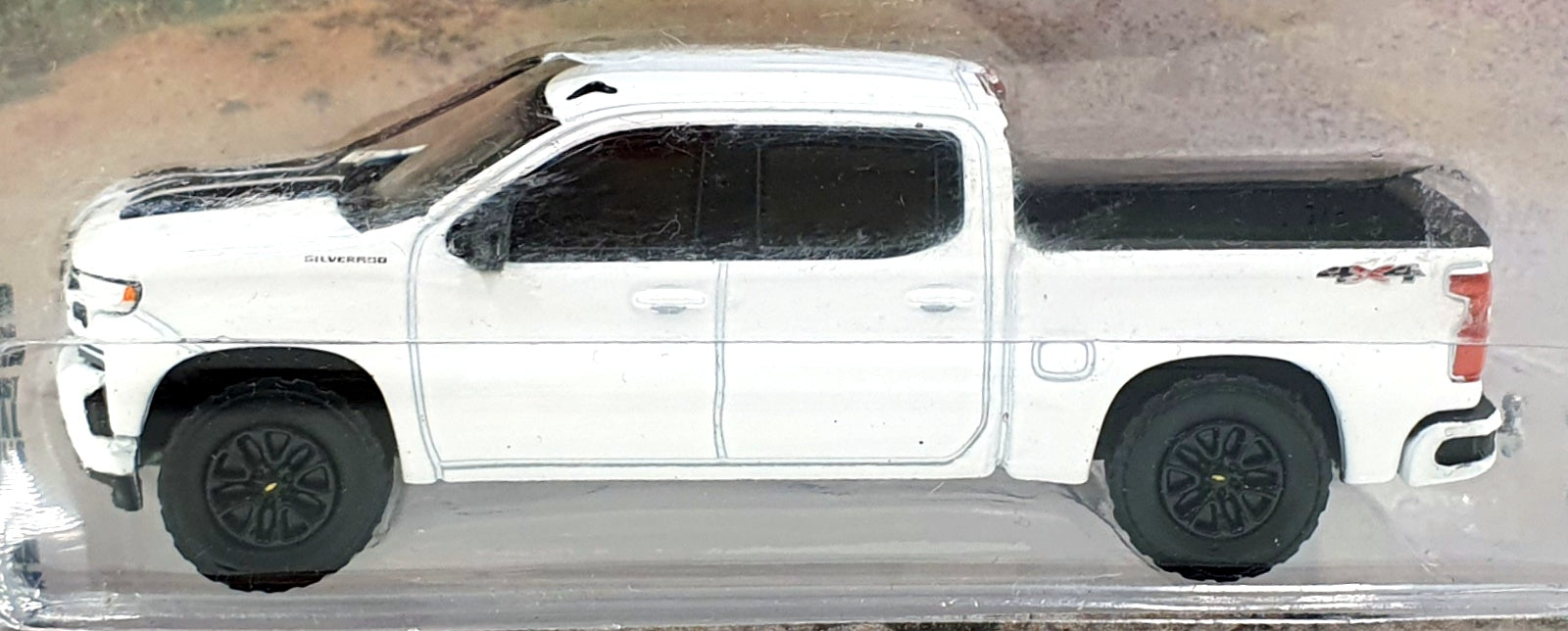 Greenlight 1/64 Scale 35230-E - 2020 Chevrolet Silverado RST Rally Edition