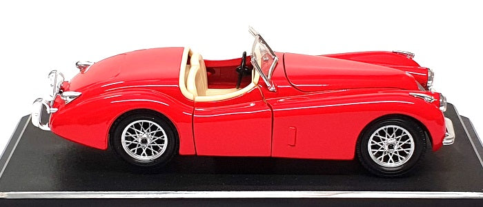 Burago 1/24 Scale Diecast 1502 - 1948 Jaguar XK120 Roadster - Red 
