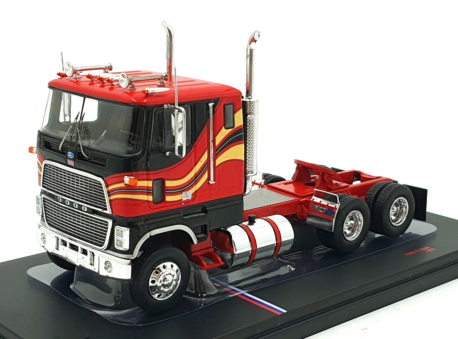 Ixo 1/43 Scale U43TR003 - 1985 Ford CL 9000 Truck - Red