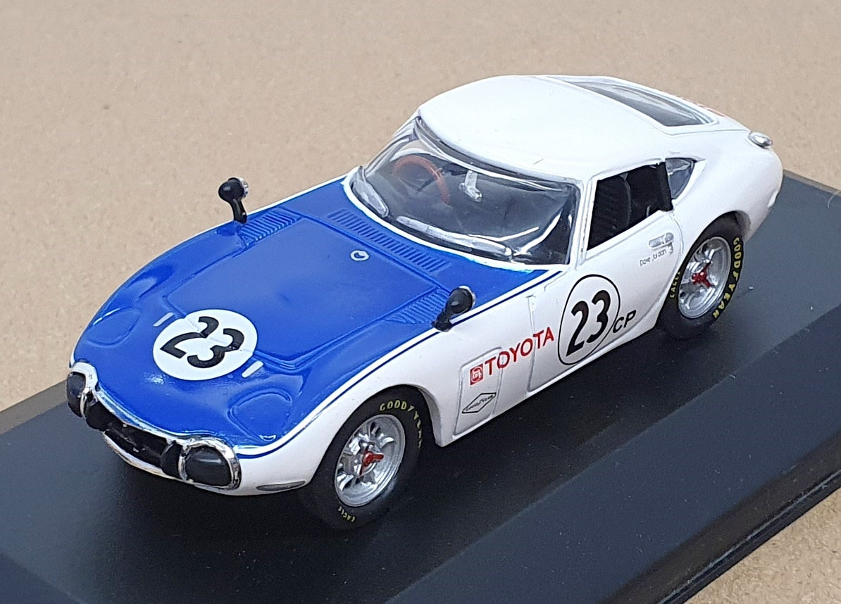 DelPrado 1/43 Scale DP023 - Toyota 2000GT Race Car #23 - White/Blue