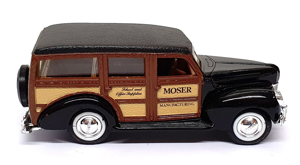 Ertl 1/43 Scale Diecast 2517 - 1940 Ford Woody Station Wagon - Black