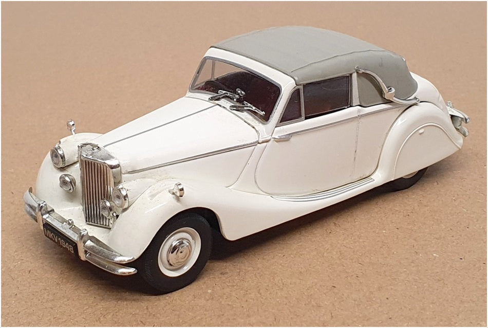 Atlas Editions 1/43 Scale 4 641 121 - Jaguar MkV - Ivory/Grey