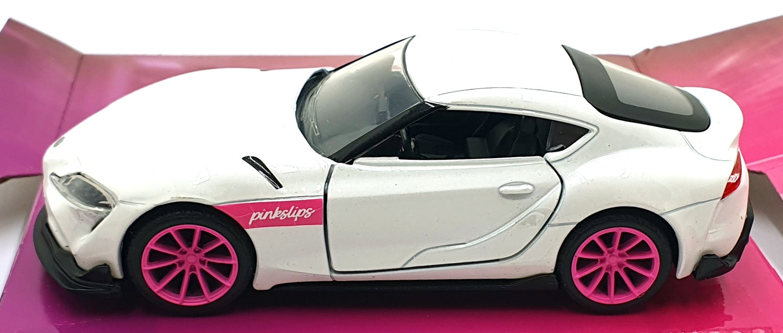 Jada Toys 1/32 Scale 34664 - 2020 Toyota Supra - Met. White/Pink