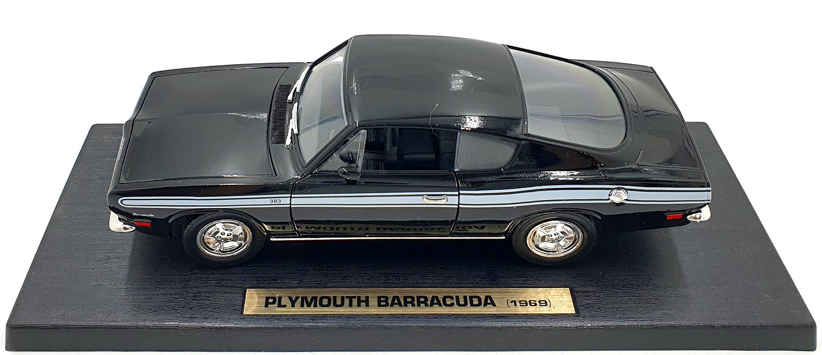 Road Legends 1/18 Scale Diecast 92178 - 1969 Plymouth Barracuda - Black