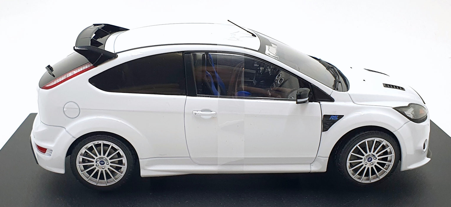 Solido 1/18 Scale Diecast S1813102 - Ford Focus RS Mk2 - Frozen White