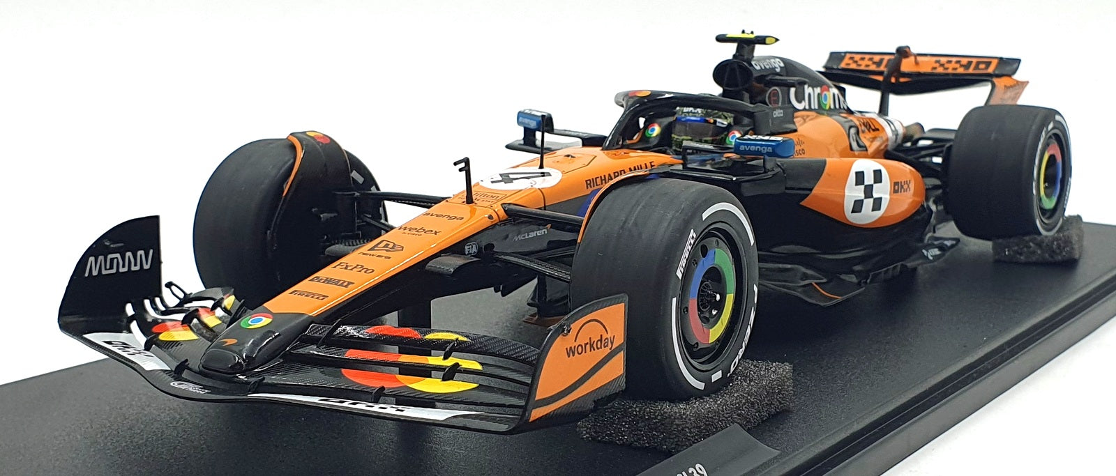Solido 1/18 Scale S1818701 - 2025 McLaren MCL39 #4 Australia GP - Norris