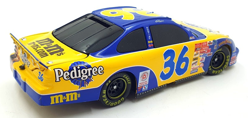 Action 1/24 Scale 101357 2001 Pontiac Grand Prix #36 M&M's Pedigree