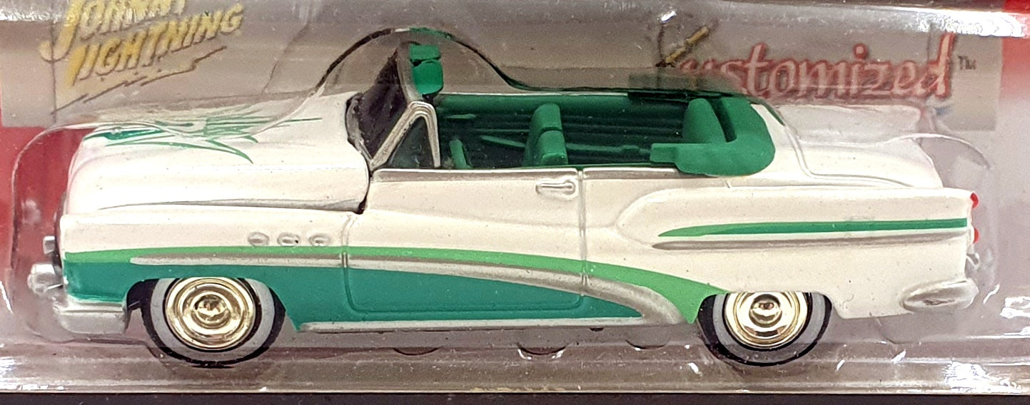 Johnny Lightning 1/64 Scale 375-08 - 1953 Buick Super - White/Green