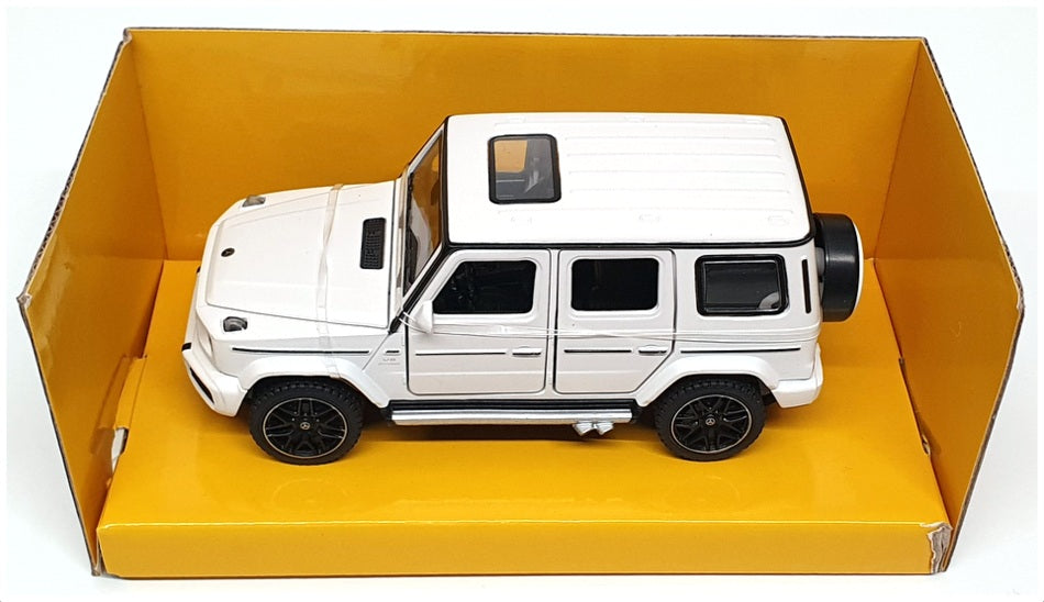 Rastar 1/32 Scale Diecast 64110 - Mercedes AMG G 63 - White