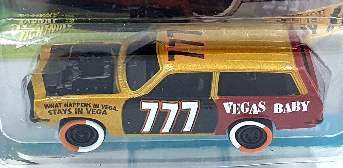 Johnny Lightning 1/64 Scale JLSF013 - 1972 Chevrolet Vega Wagon #777