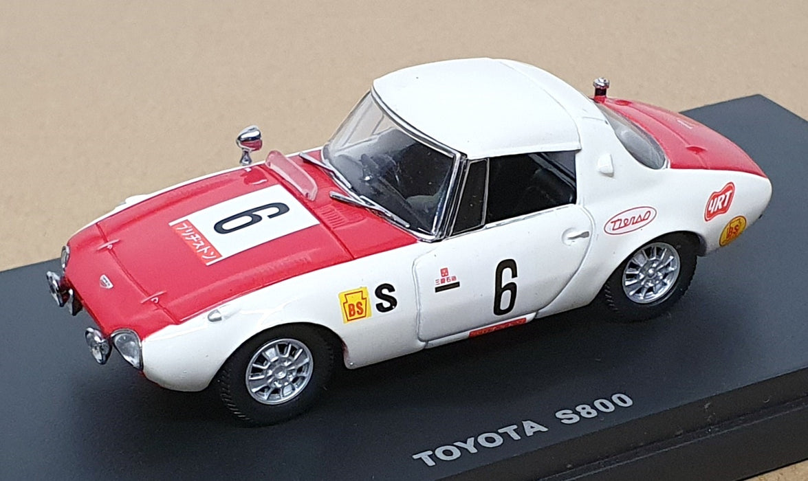 Kyosho 1/43 Scale 03092B - Toyota Sports 800 #6 1967 - White/Red