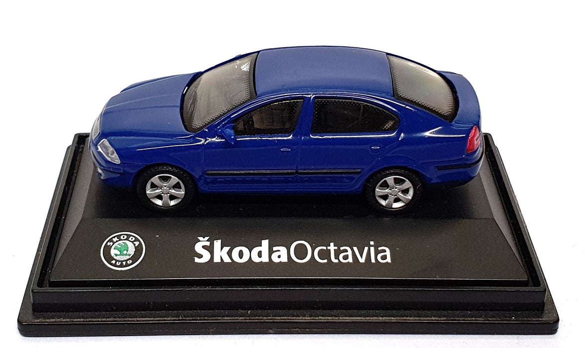 Abrex 1/72 Scale MFA000172 - Skoda Octavia - Blue