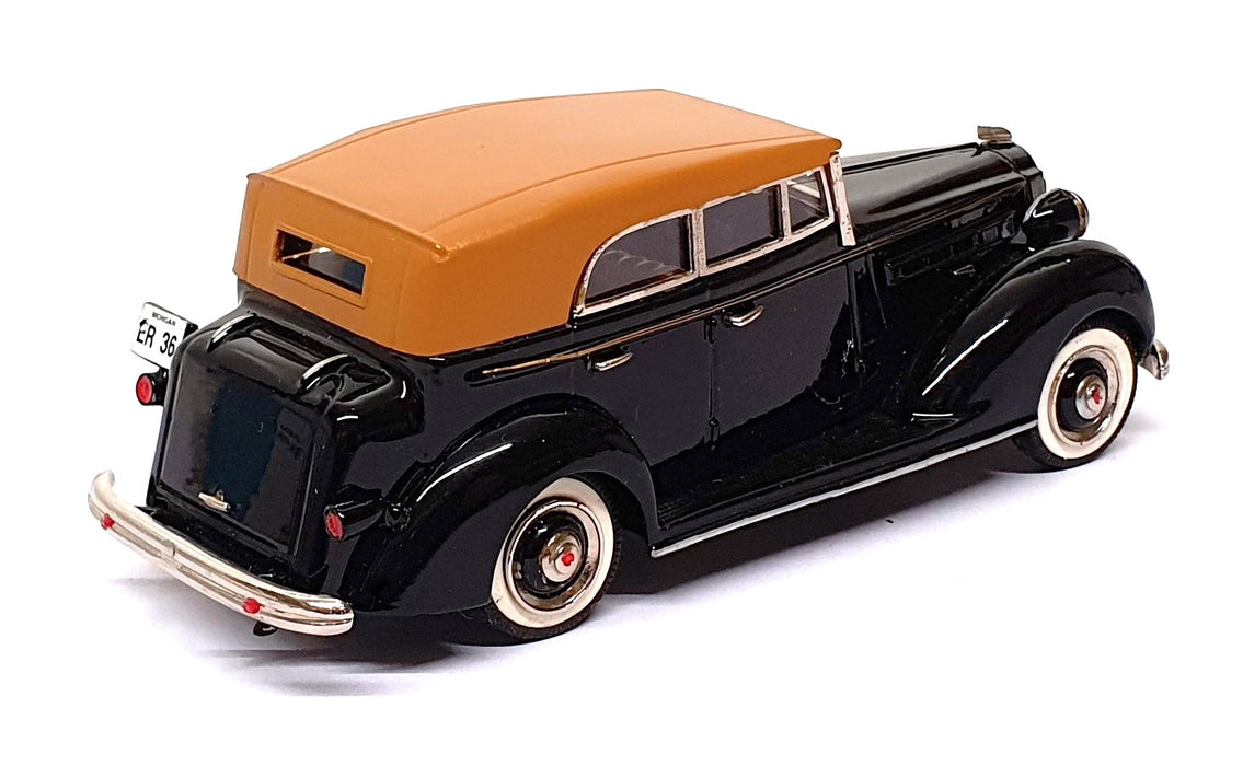 Minimarque 43 1/43 Scale CS18B - 1936 Packard 120-B Con Eleanor Powell - Black